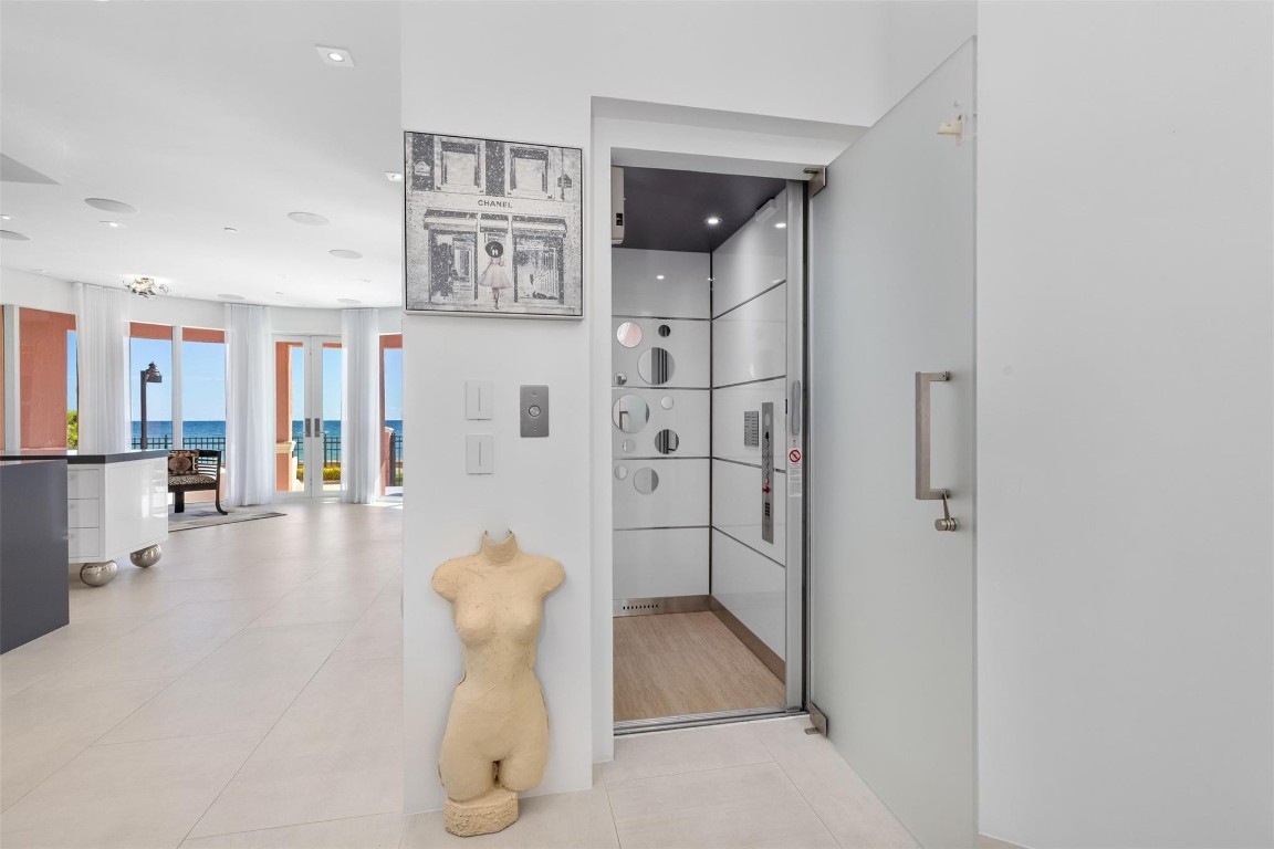 THE PALMS TOWNHOUSES - Residential