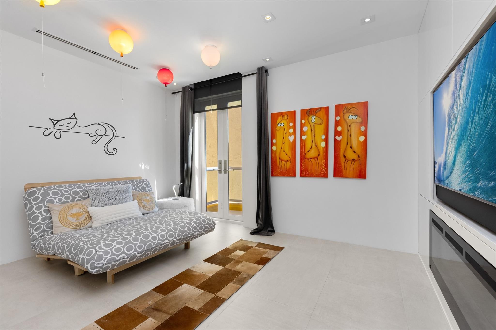 THE PALMS TOWNHOUSES - Residential