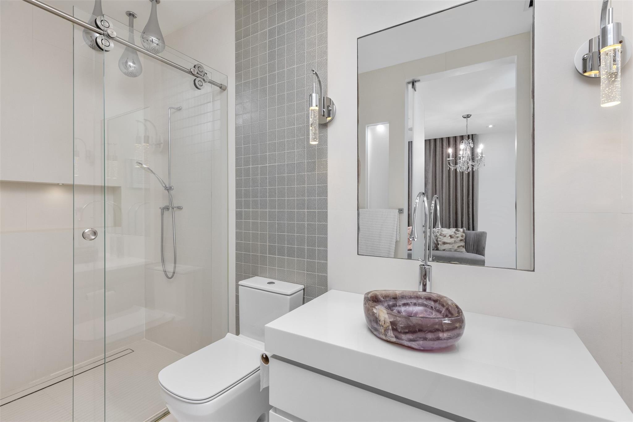 THE PALMS TOWNHOUSES - Residential