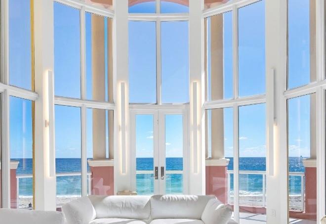 THE PALMS TOWNHOUSES - Residential