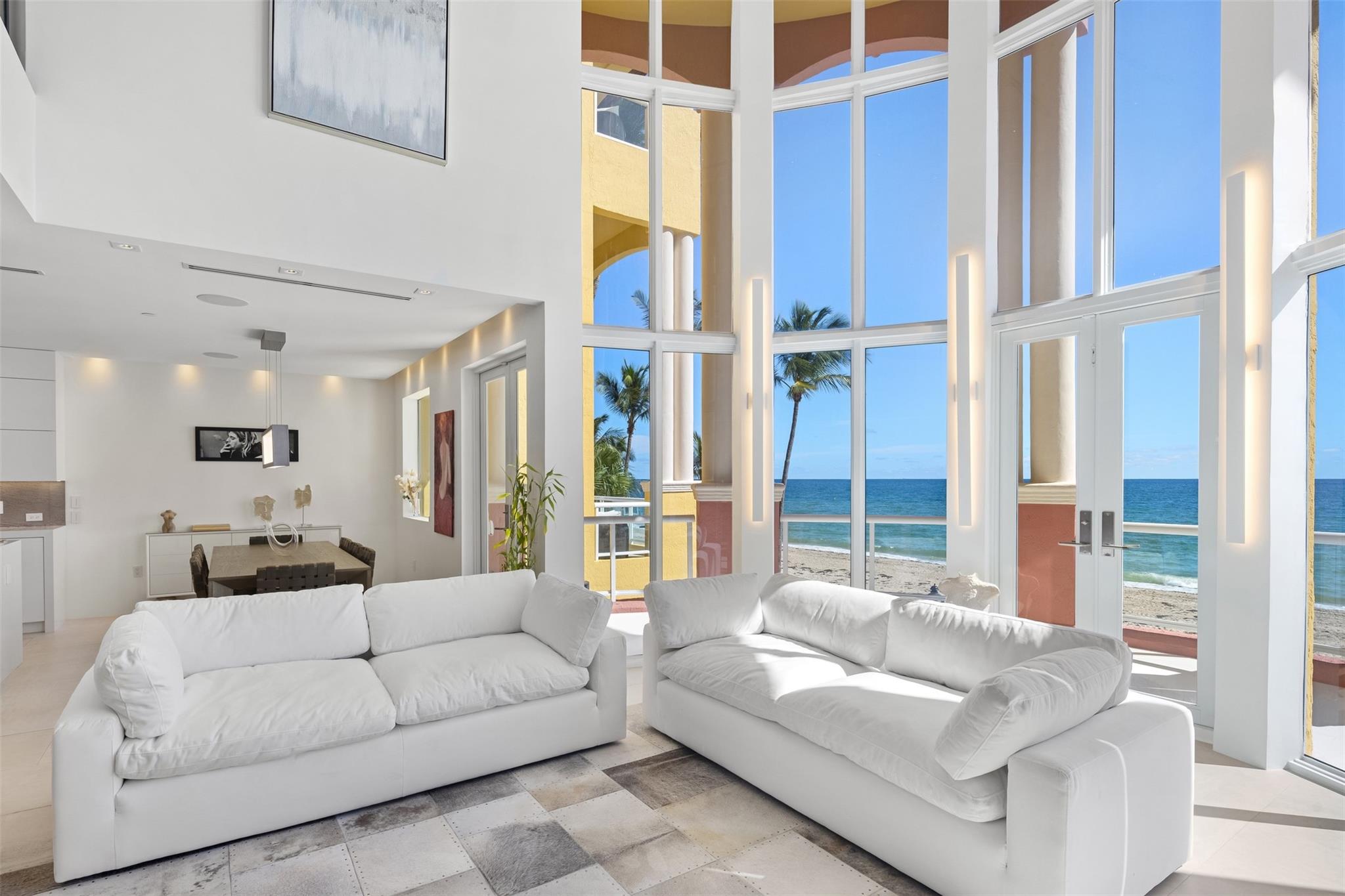 THE PALMS TOWNHOUSES - Residential