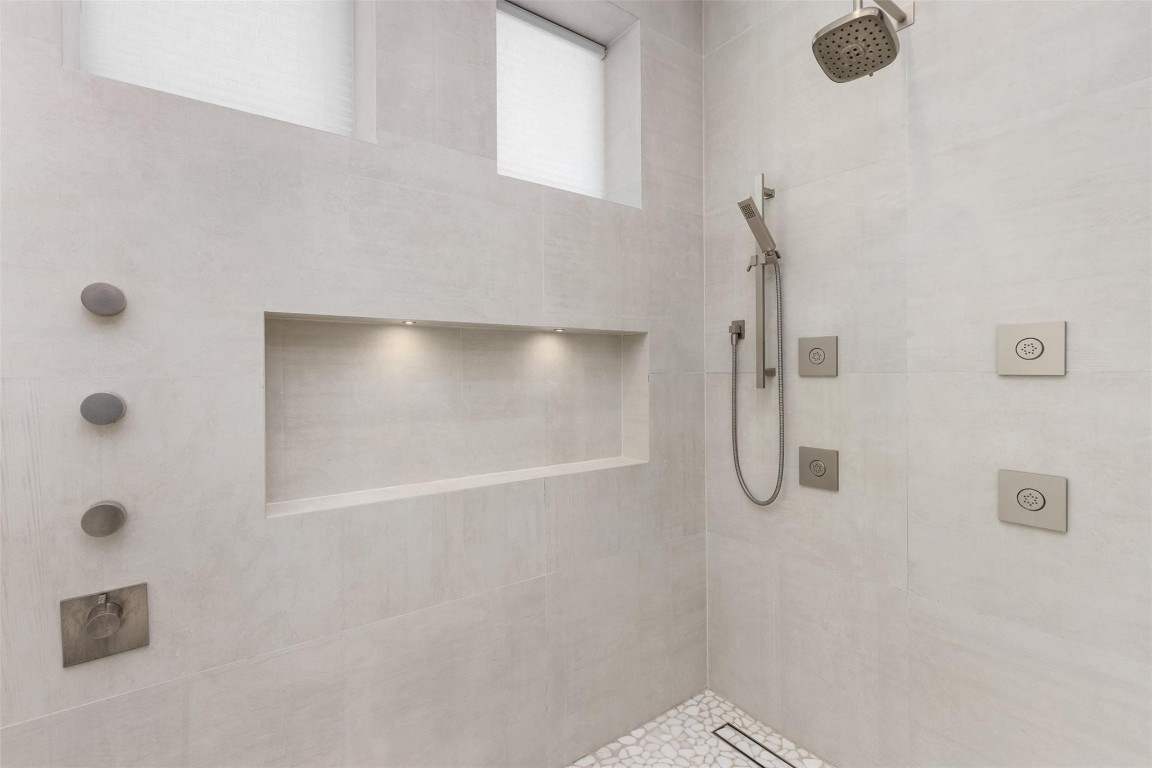 THE PALMS TOWNHOUSES - Residential