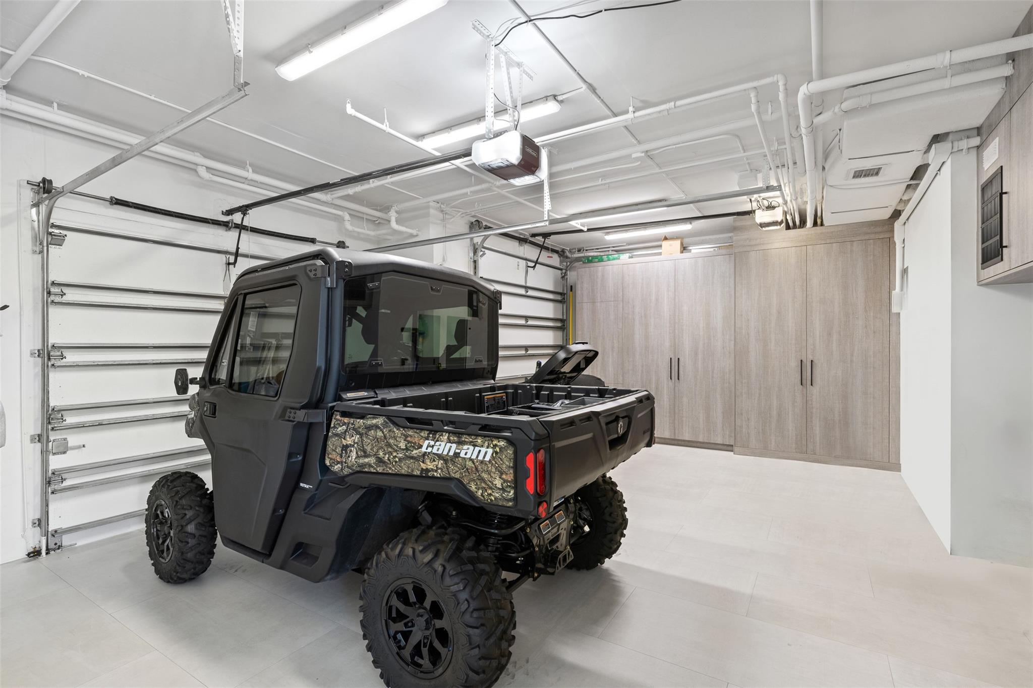 THE PALMS TOWNHOUSES - Residential