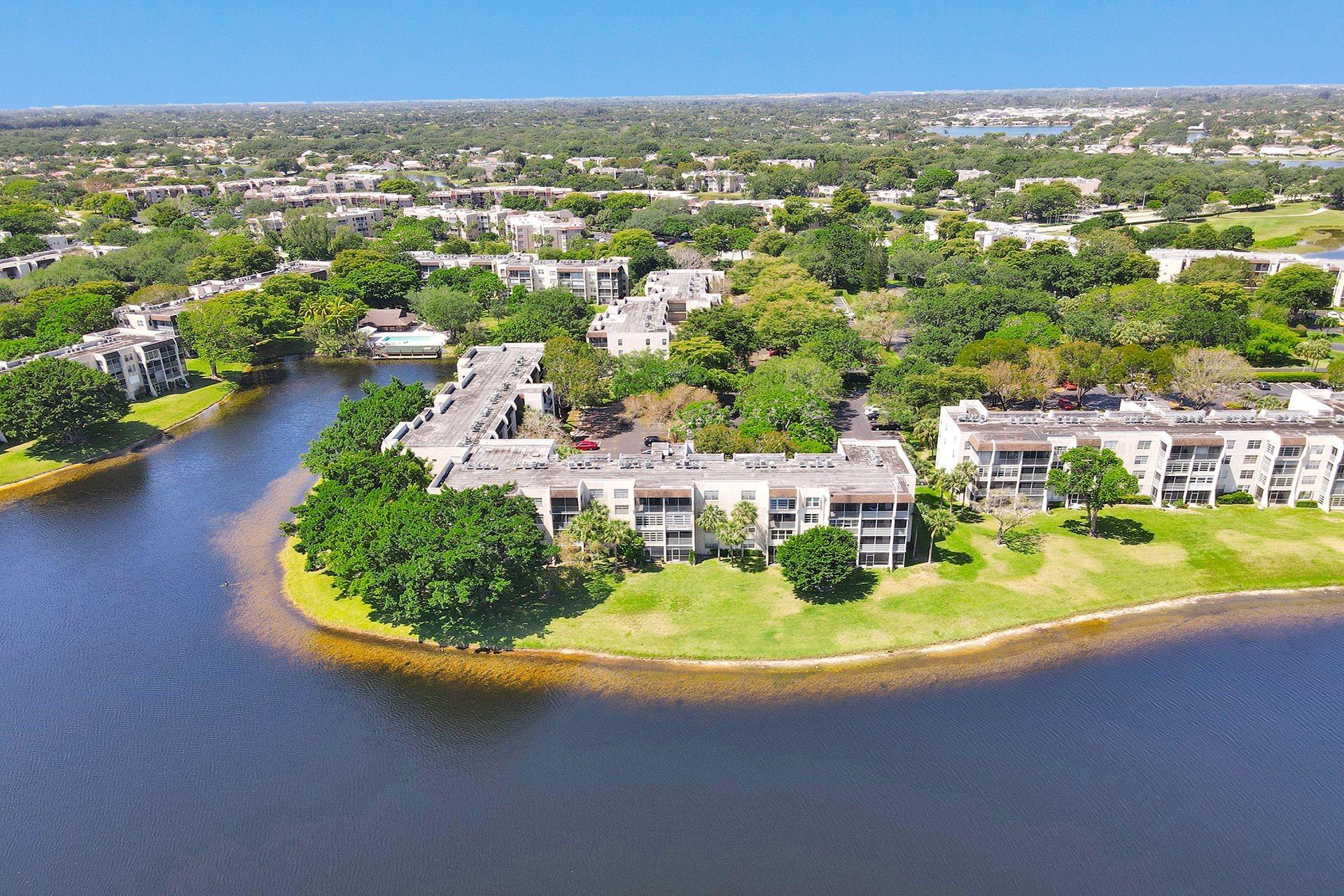 9235 Lagoon Pl 410