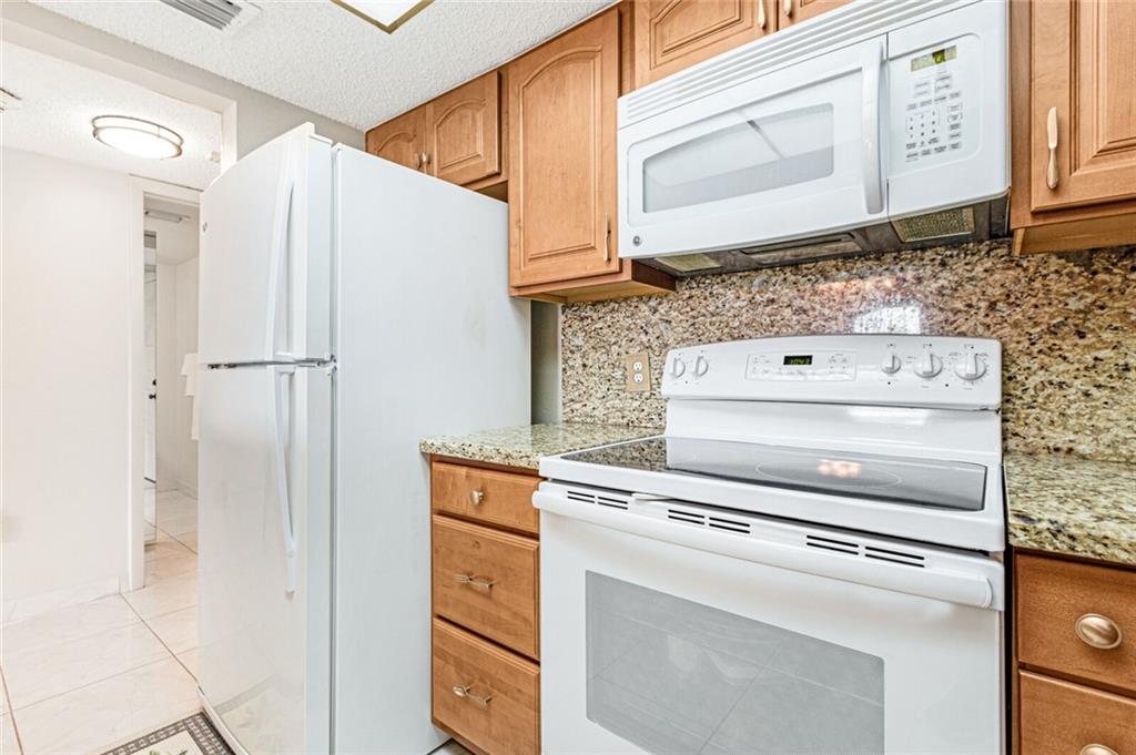 INVERWOOD CONDO - Residential