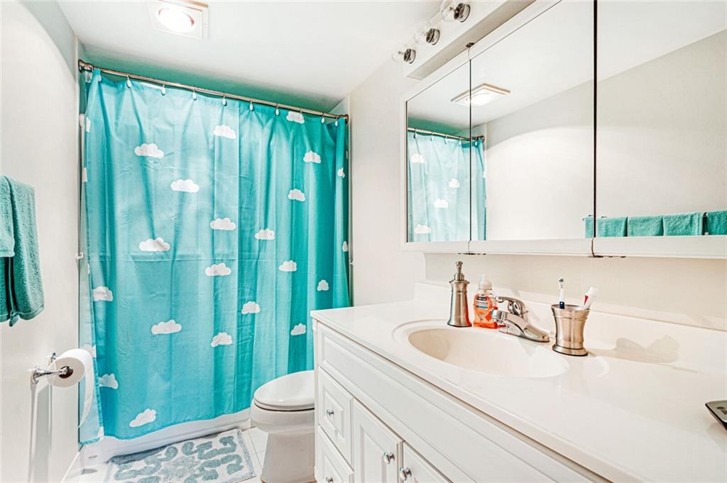 INVERWOOD CONDO - Residential