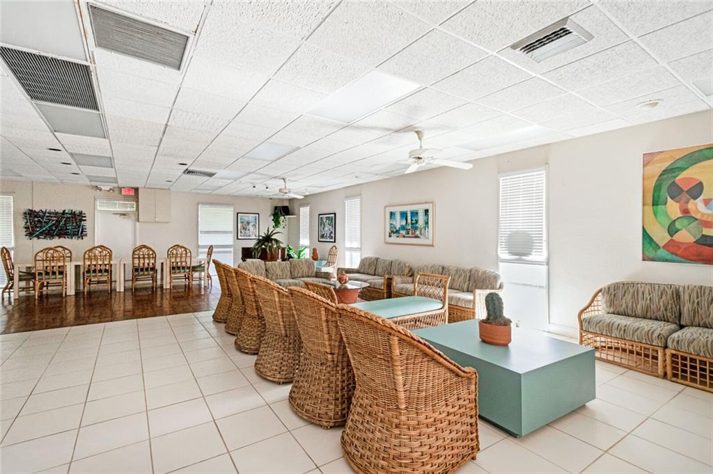 INVERWOOD CONDO - Residential