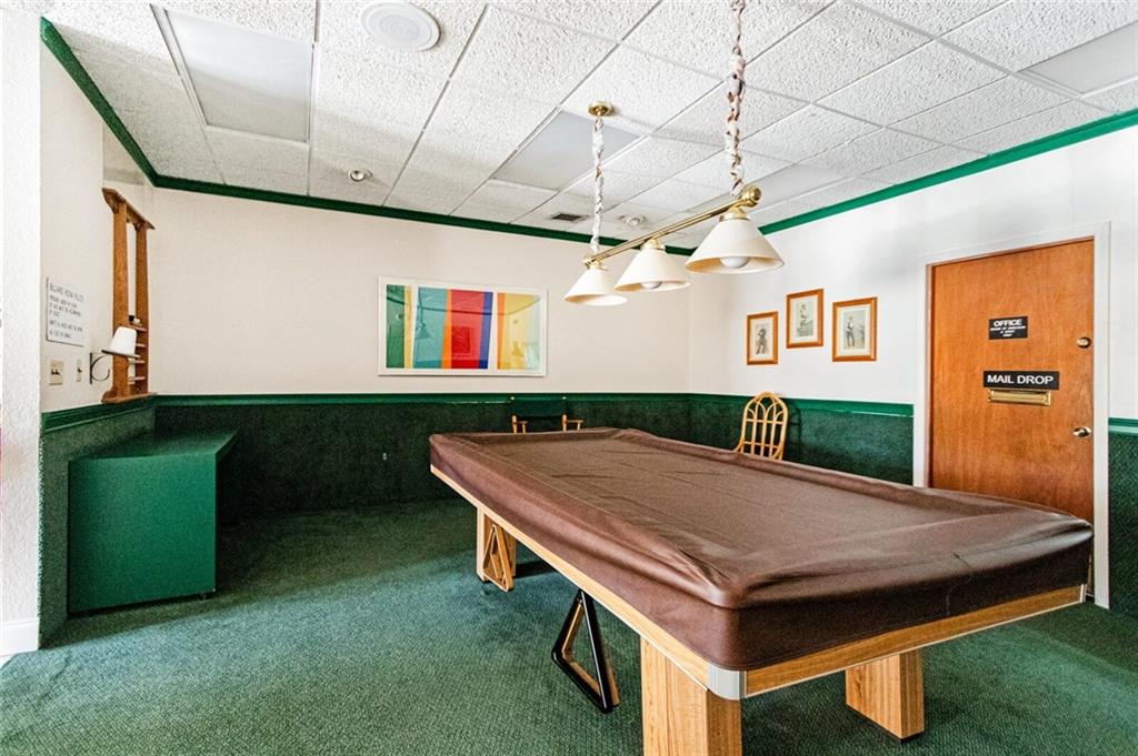 INVERWOOD CONDO - Residential