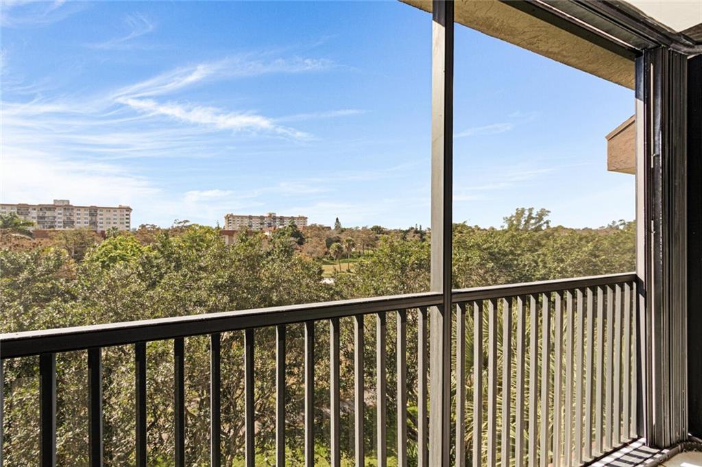 INVERWOOD CONDO - Residential