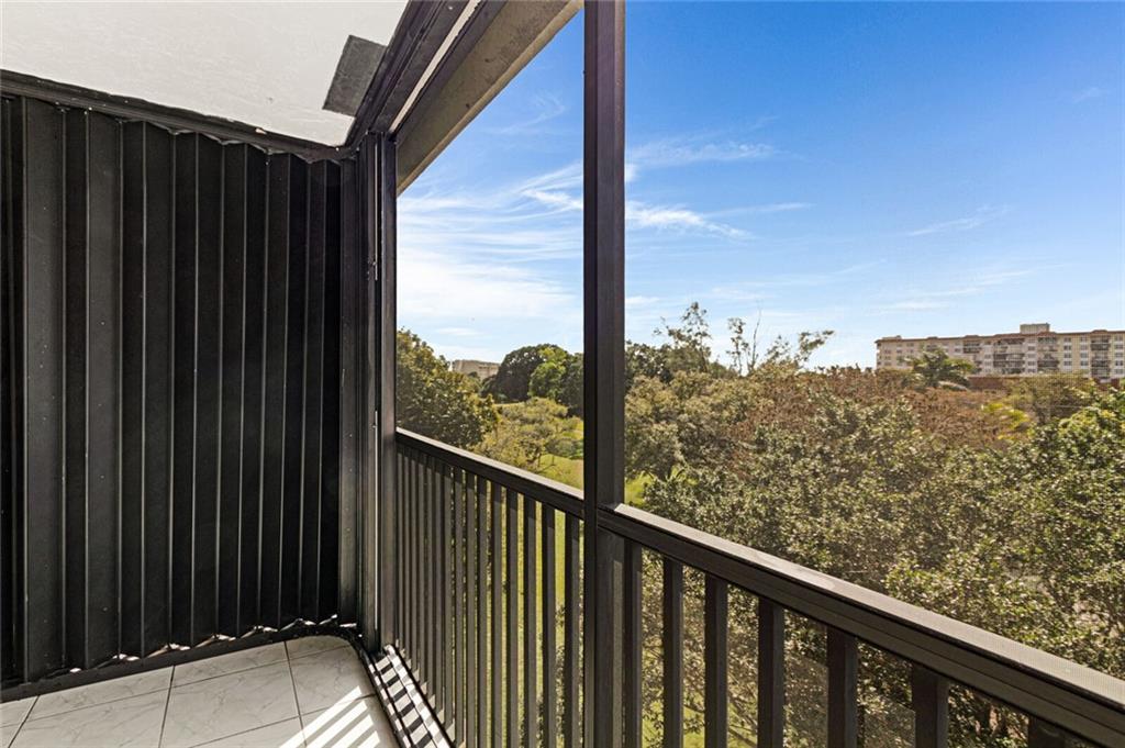 INVERWOOD CONDO - Residential