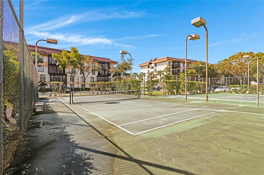 INVERWOOD CONDO - Residential