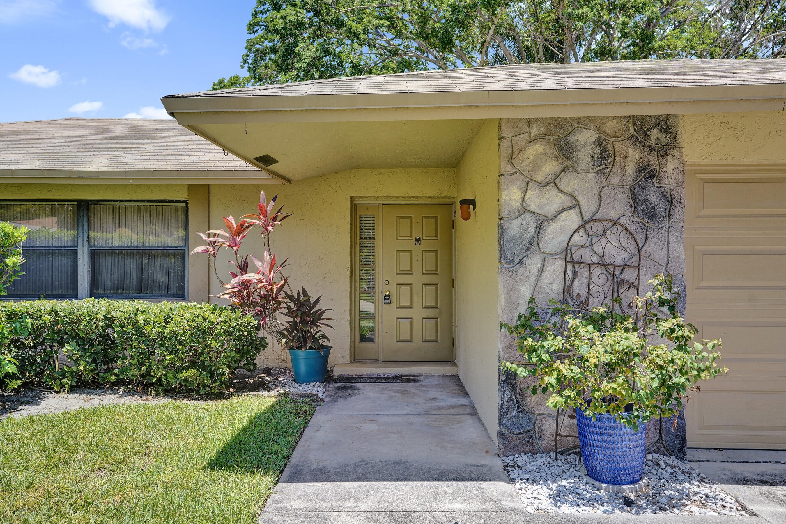 738 NW 24TH Avenue