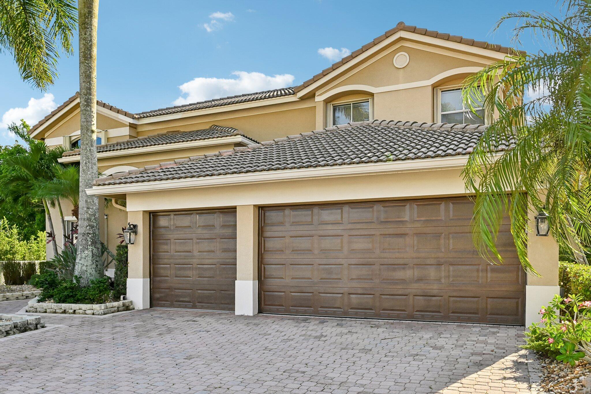 1664 VICTORIA POINTE Lane
