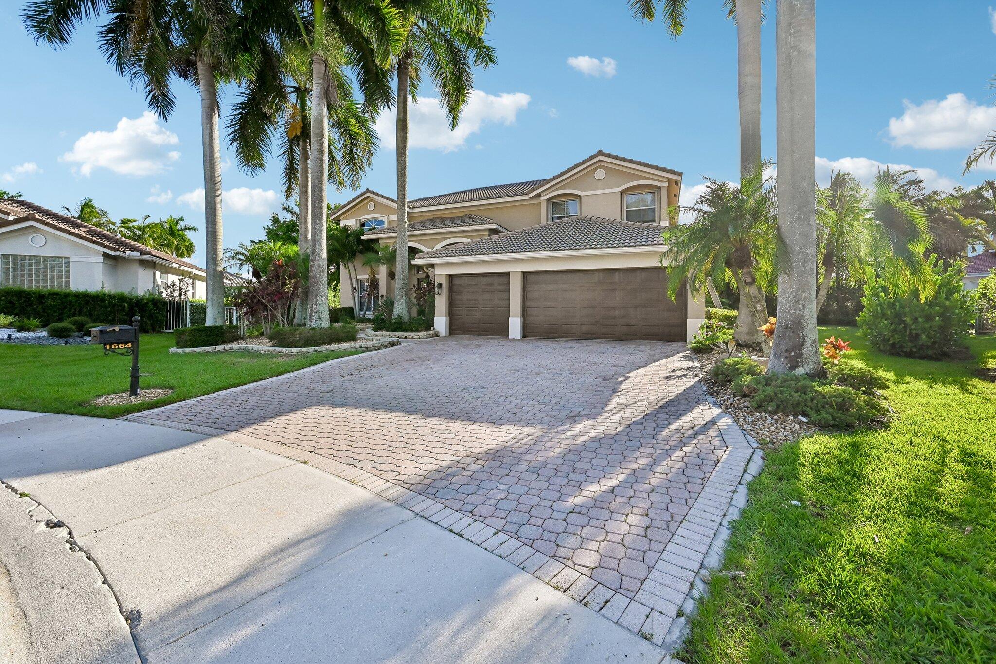 1664 VICTORIA POINTE Lane