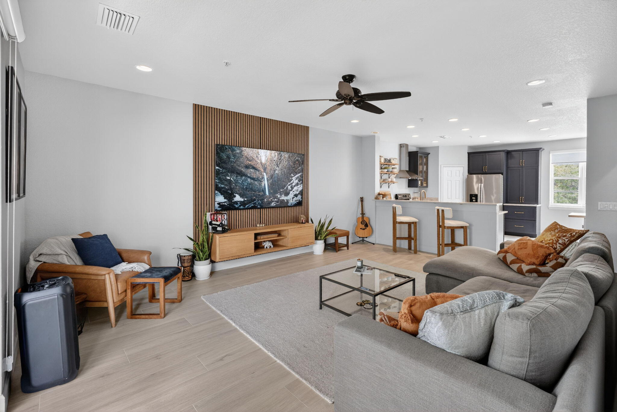 GREENWICH - Residential Lease