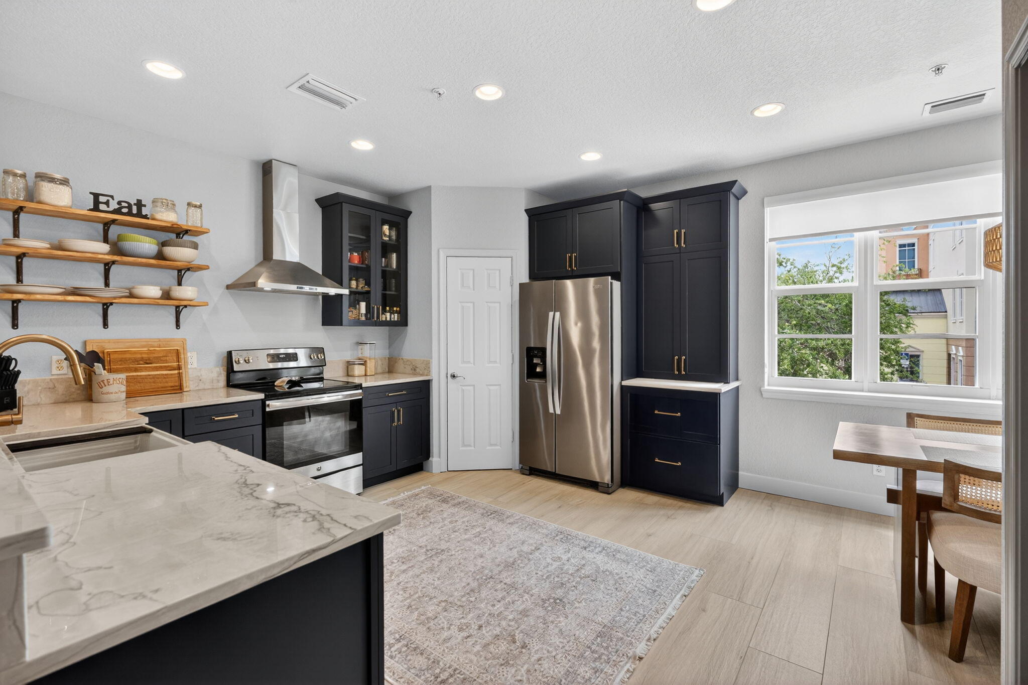 GREENWICH - Residential Lease