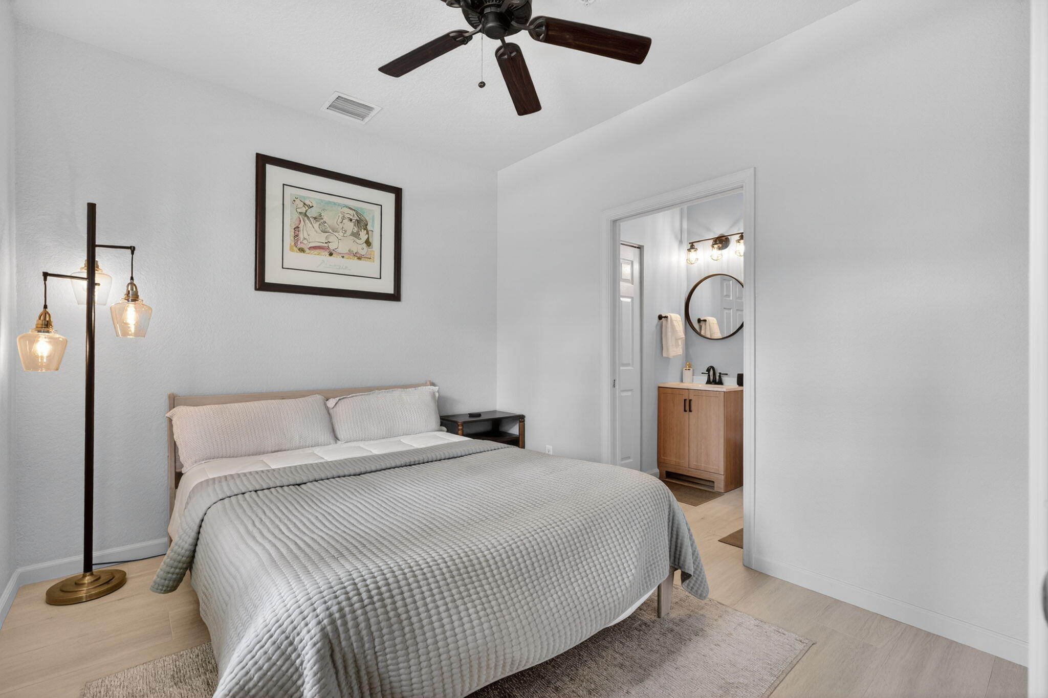 GREENWICH - Residential Lease