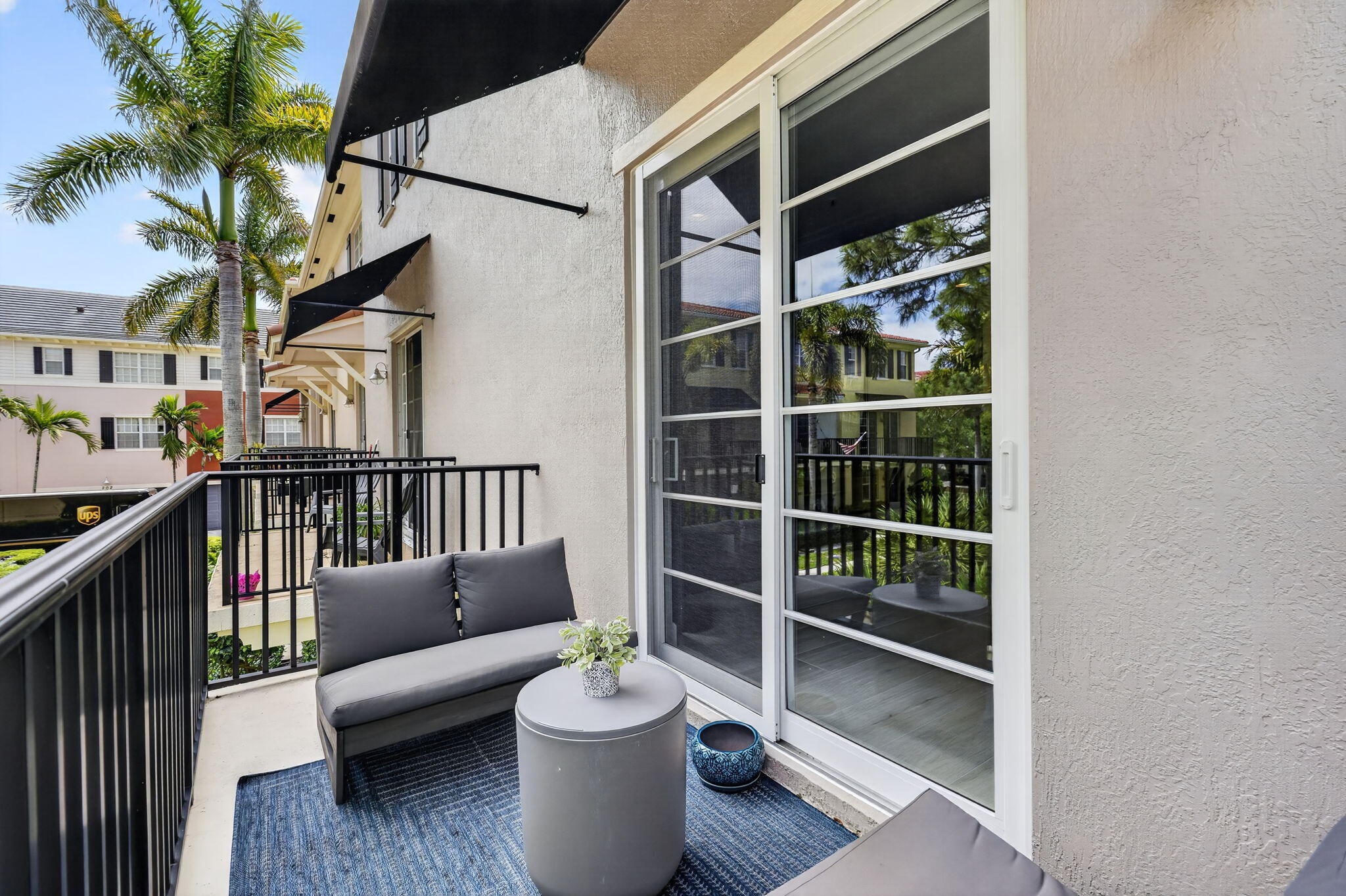 GREENWICH - Residential Lease