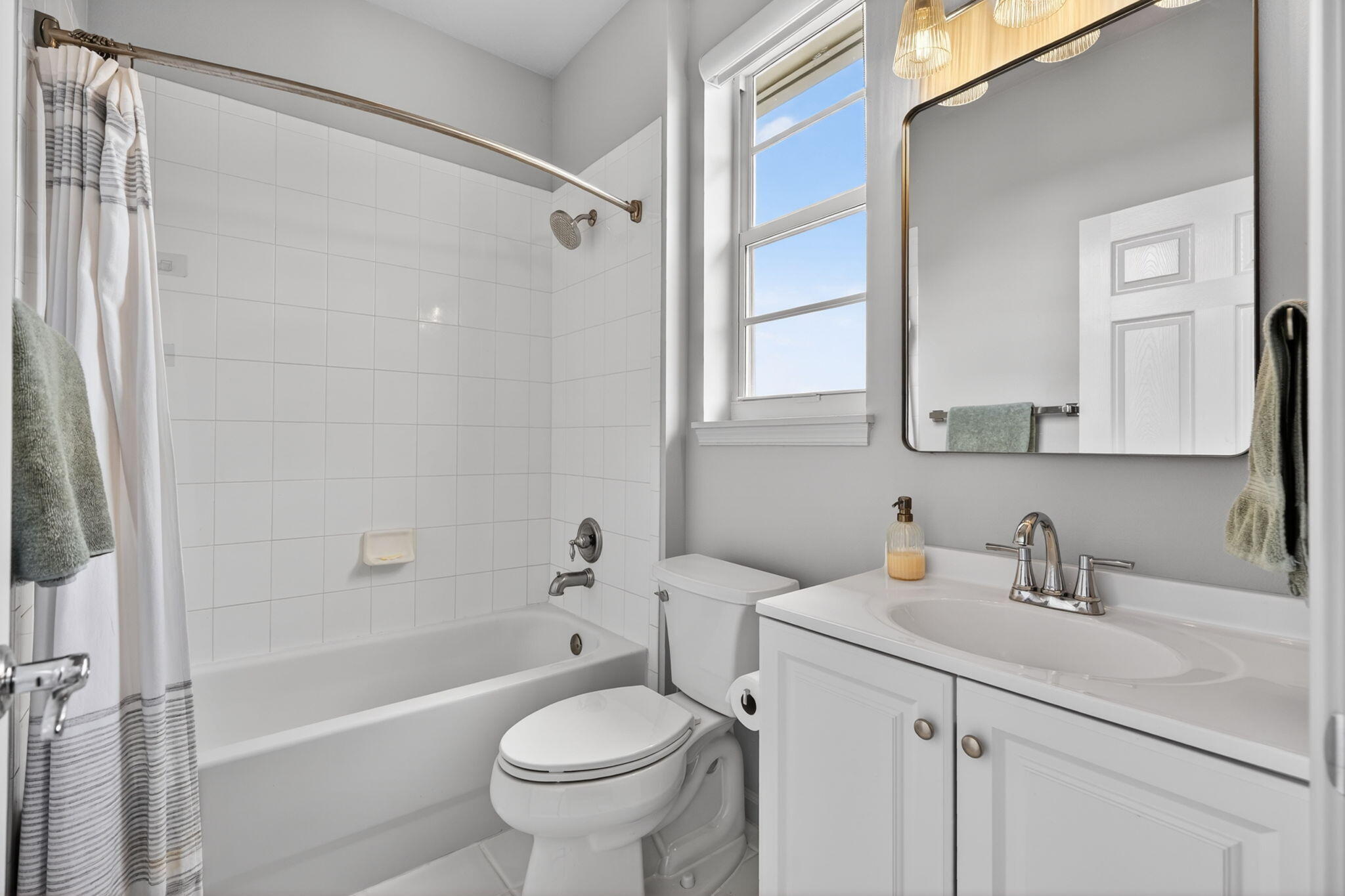 GREENWICH - Residential Lease