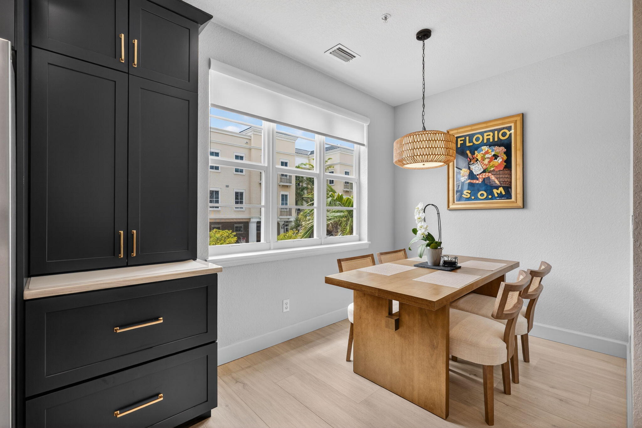 GREENWICH - Residential Lease