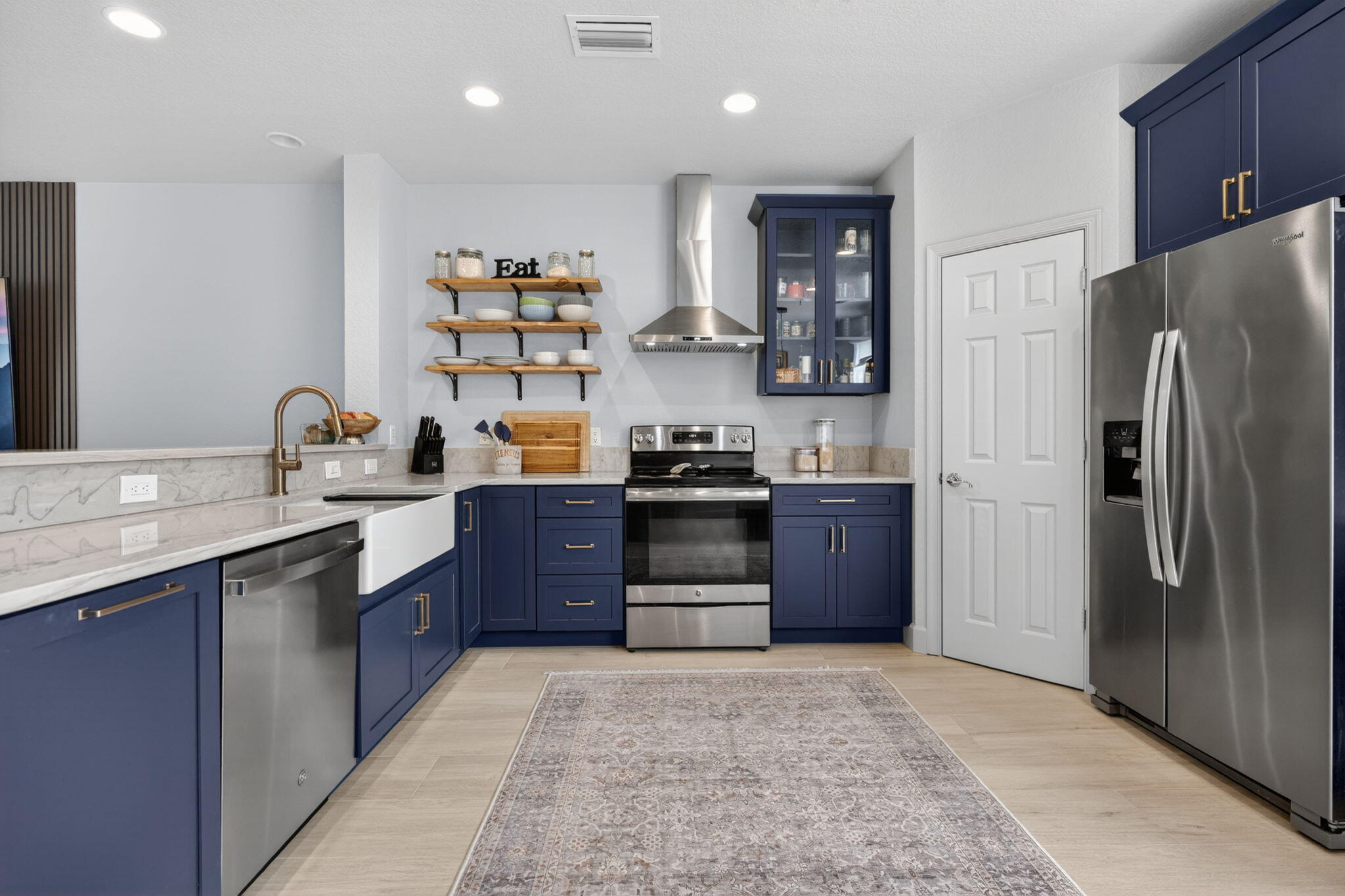 GREENWICH - Residential Lease