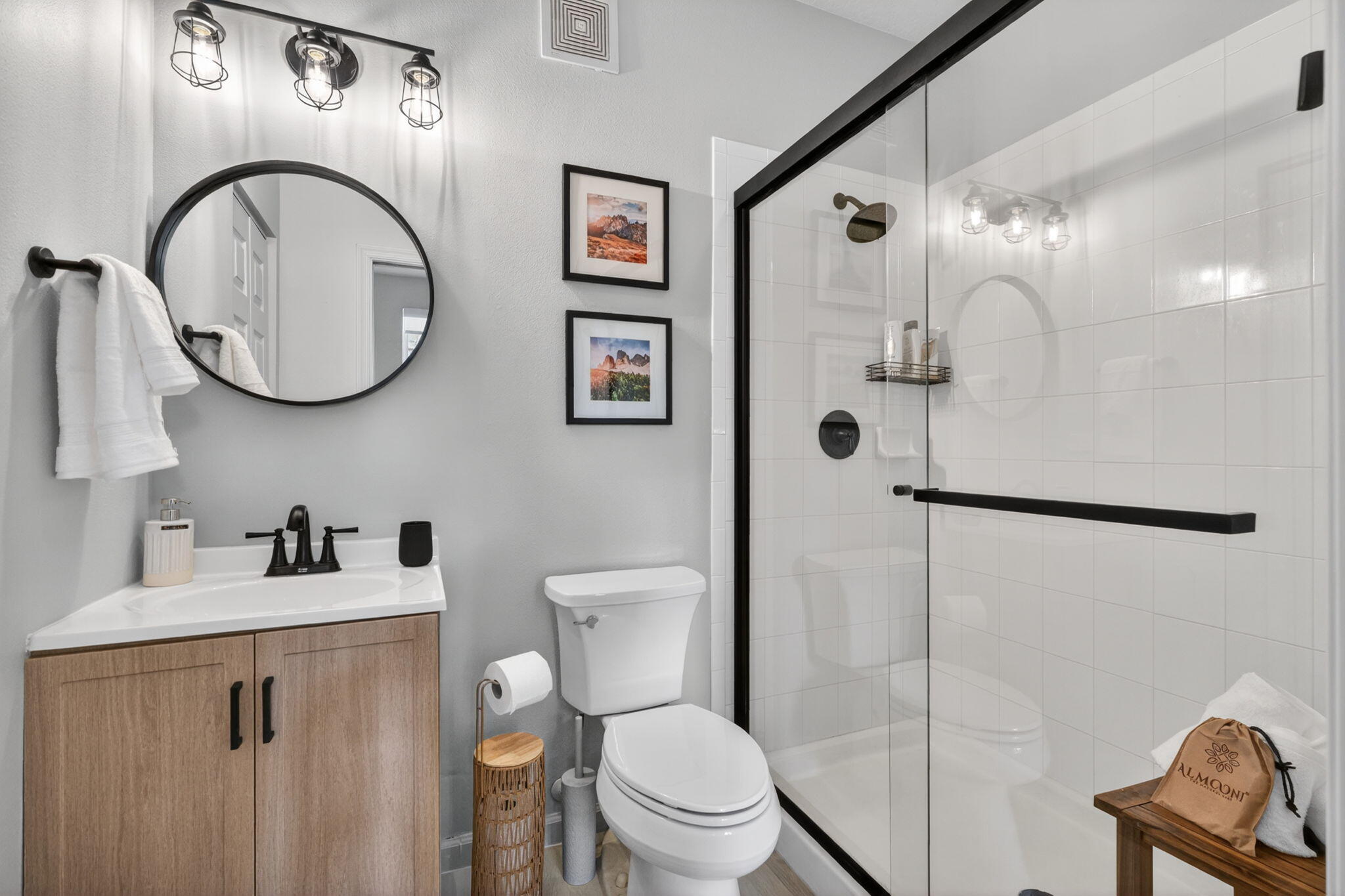 GREENWICH - Residential Lease