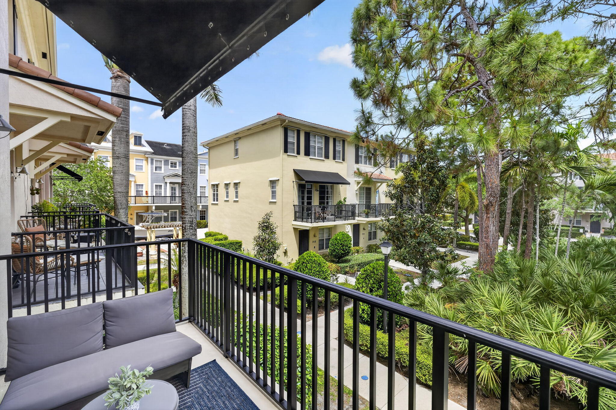 GREENWICH - Residential Lease