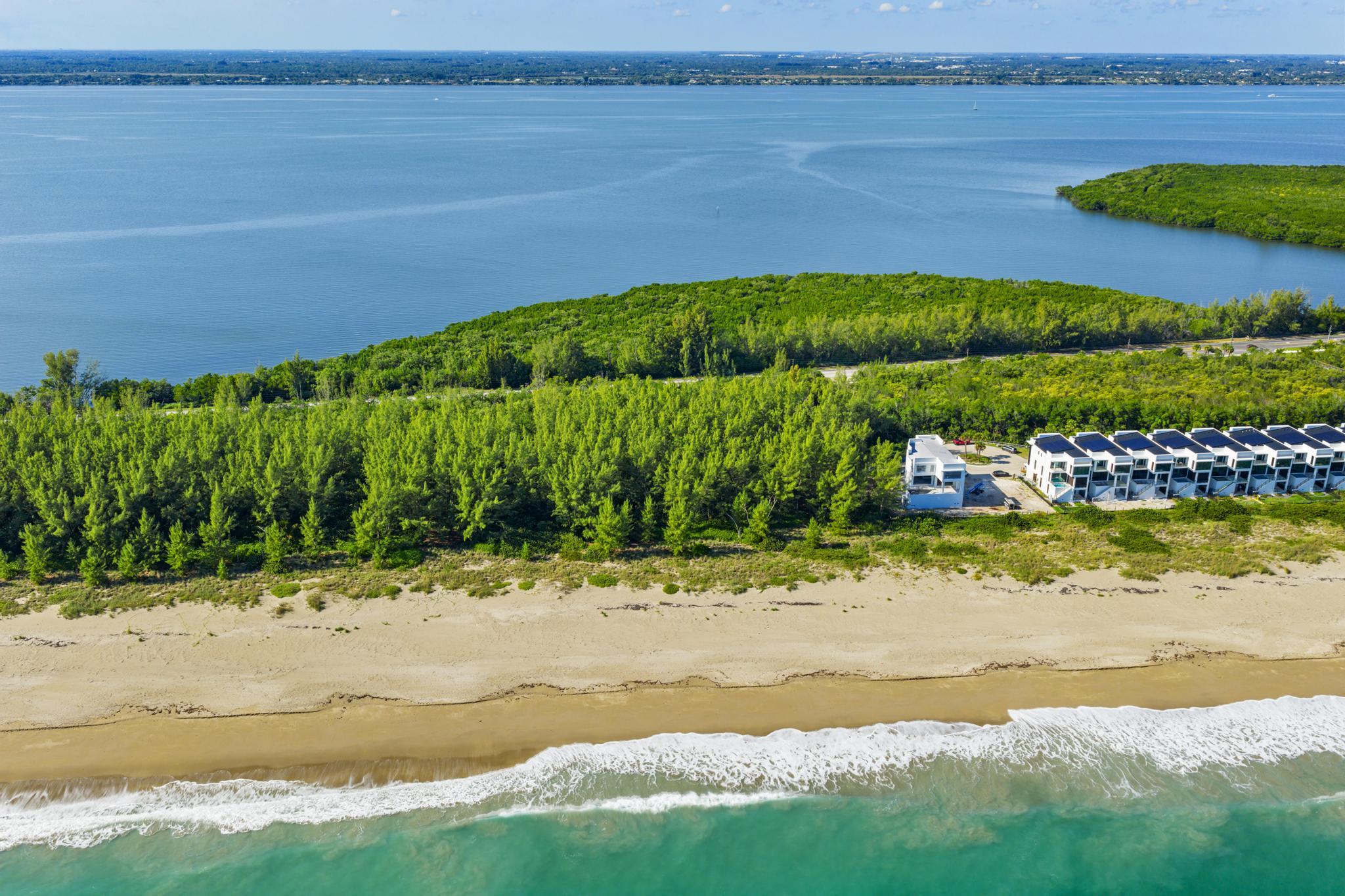 METES AND BOUNDS - Land