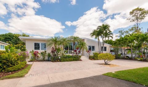 Single Family Residence in Miami FL 8311 32nd St St.jpg