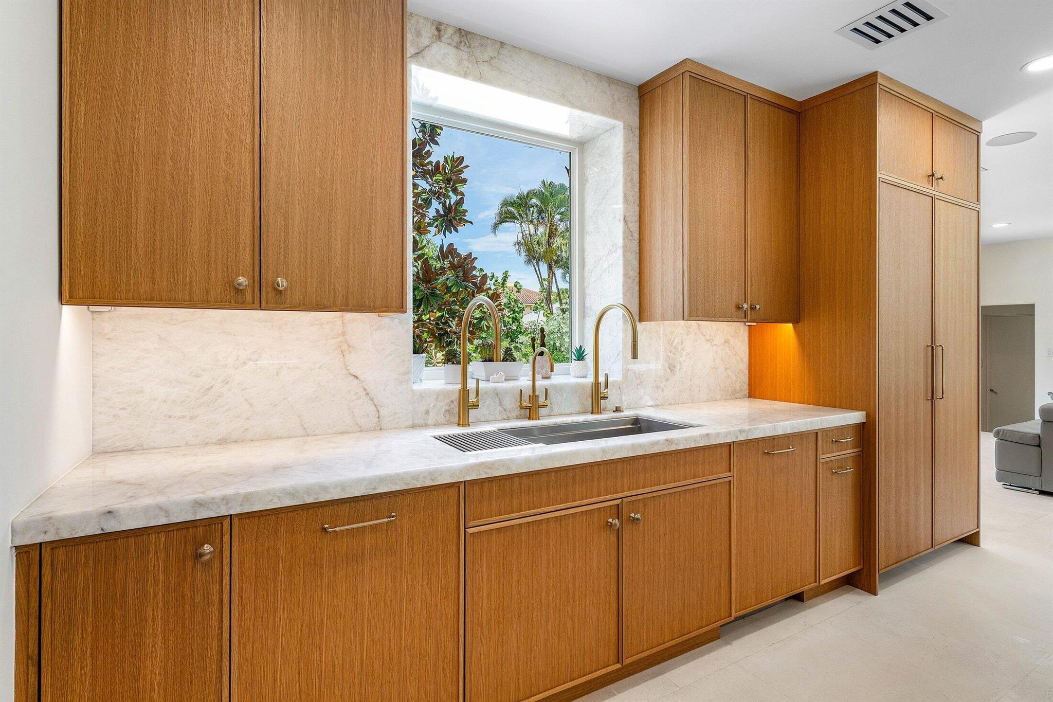 BEACHWAY NORTH - Residential