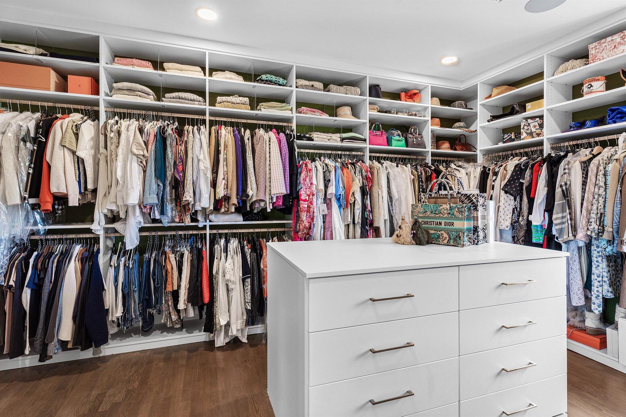 BEACHWAY NORTH - Residential