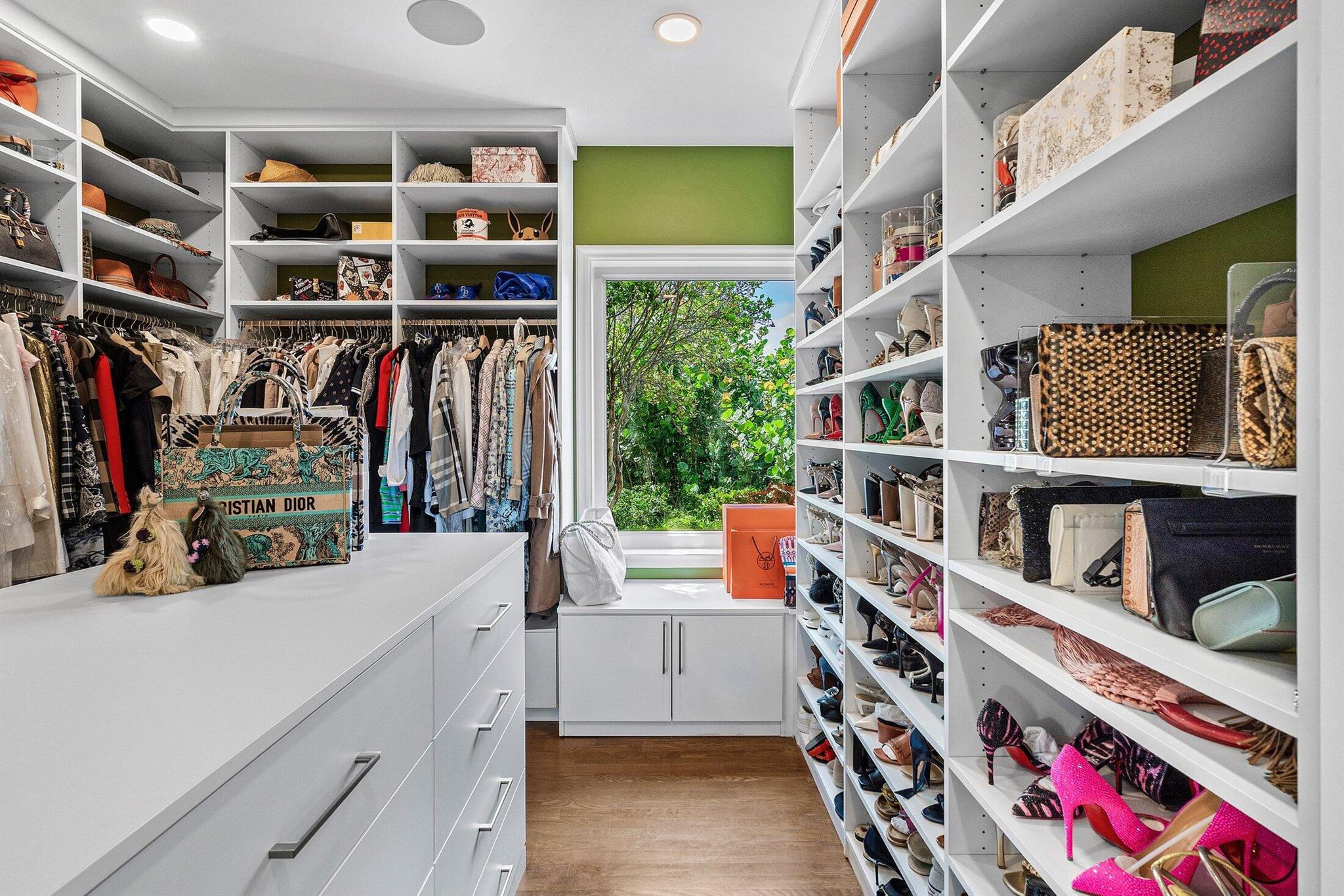 BEACHWAY NORTH - Residential