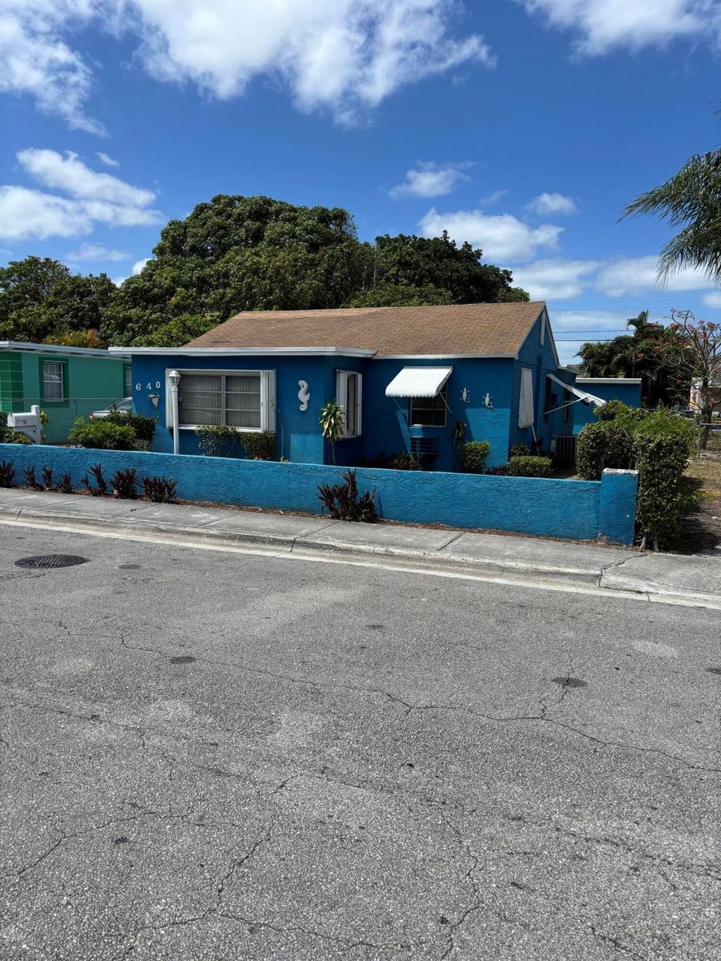 Photo of 640 W 2nd Street, Riviera Beach, FL 33404 (MLS # R11086676)