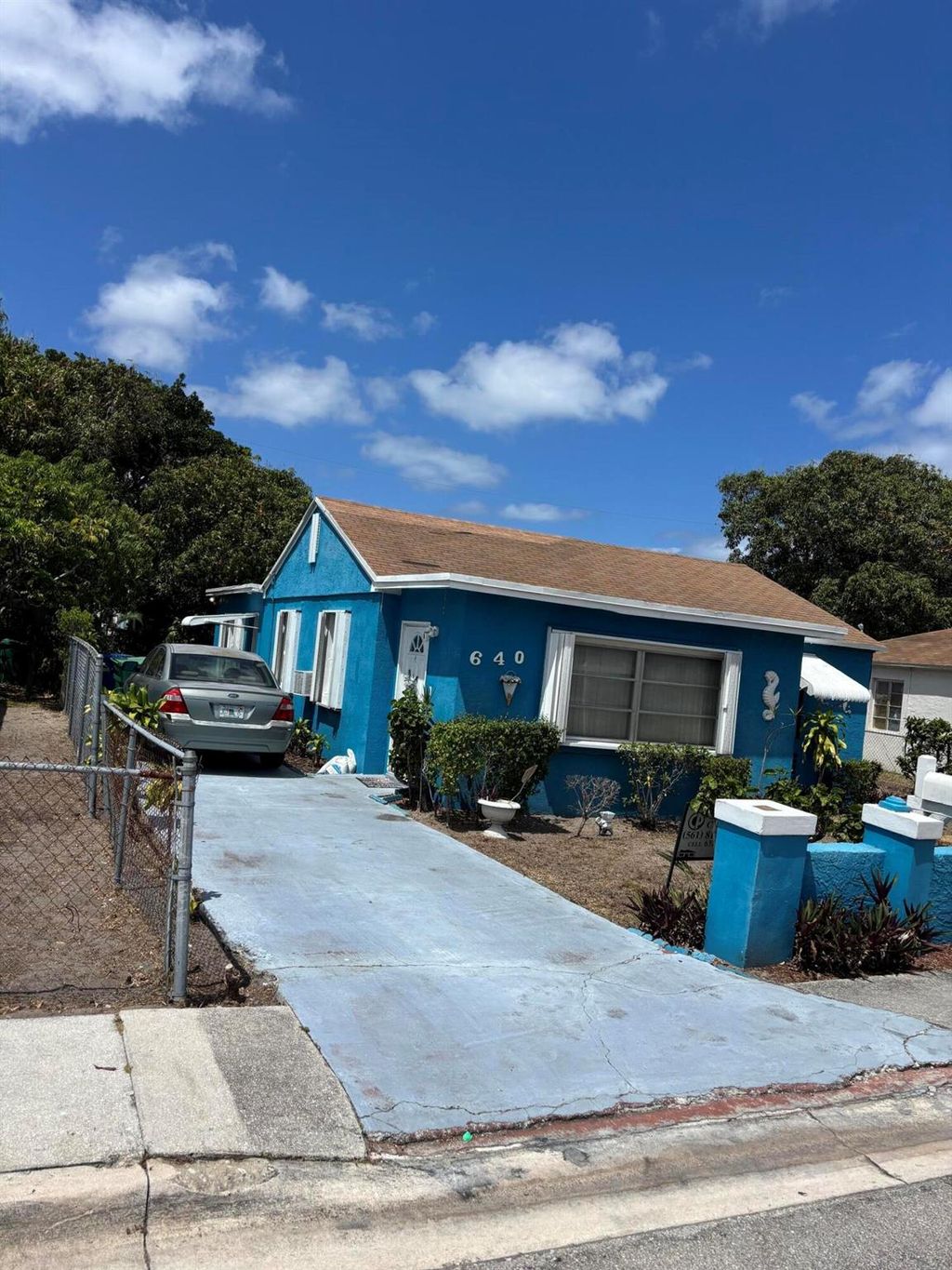 Photo of 640 W 2nd Street, Riviera Beach, FL 33404 (MLS # R11086676)