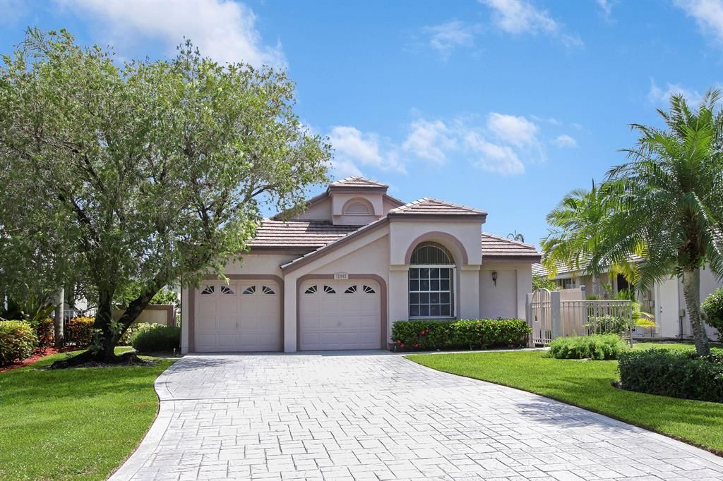 Photo of 12842 Touchstone Place, Palm Beach Gardens, FL 33418 (MLS # R10744637)