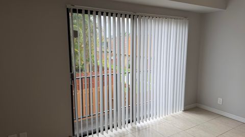 882 Springdale Circle 88-b Palm Springs FL 33461