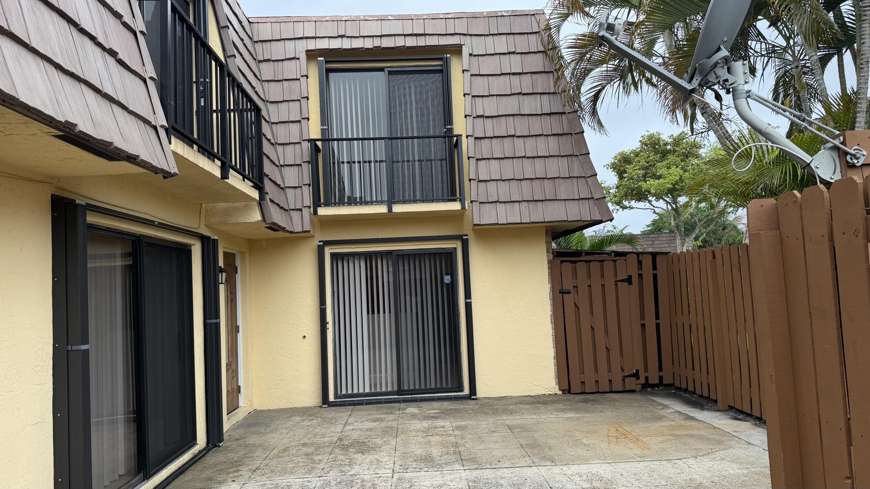 SPRINGDALE HOMES - Residential