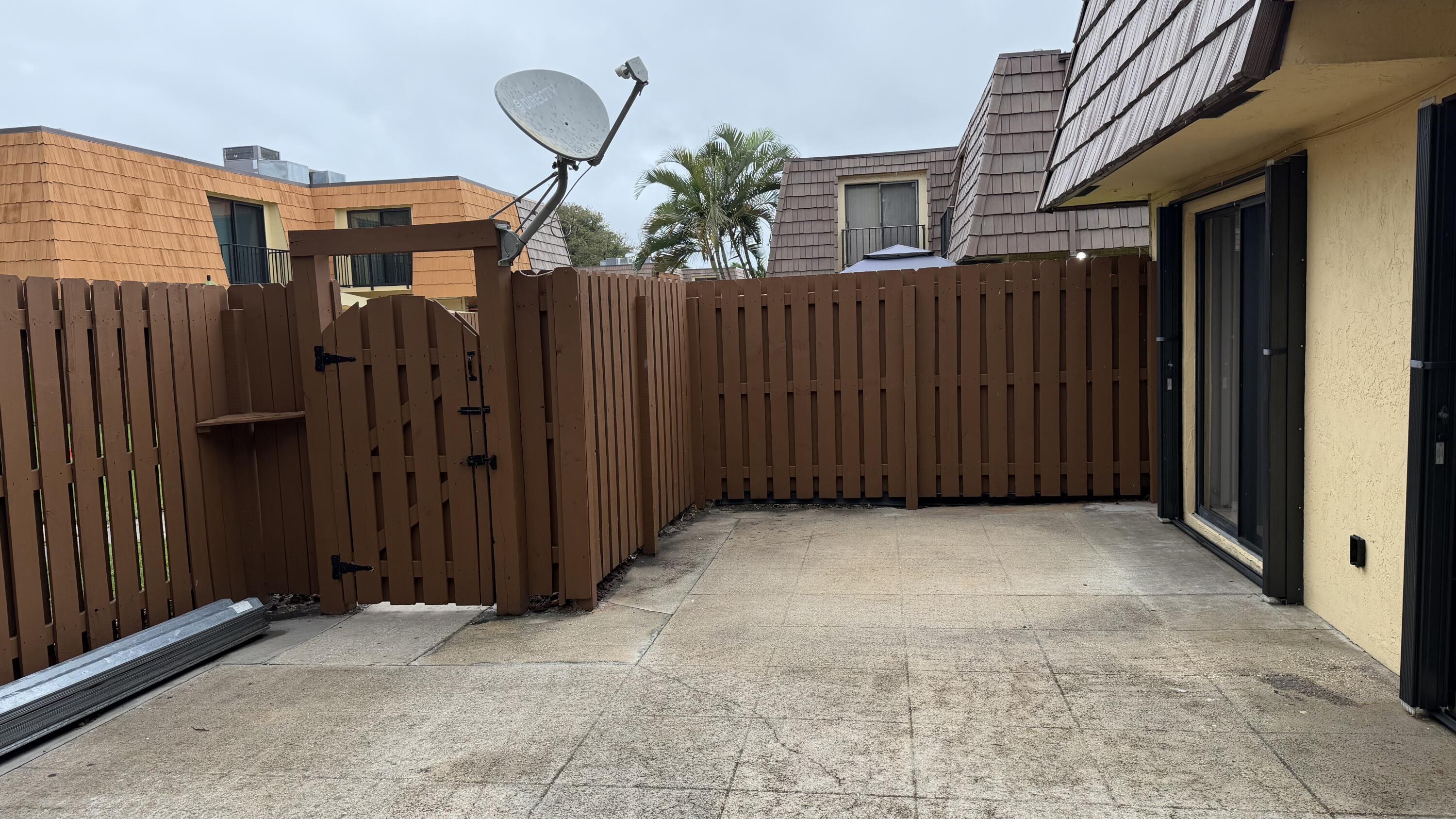 SPRINGDALE HOMES - Residential