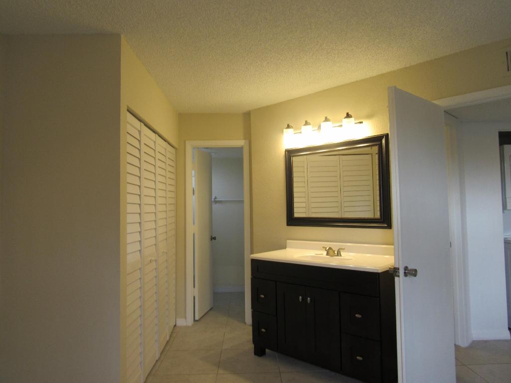 MIDPORT PLACE II, A CONDOMINIUM - Residential