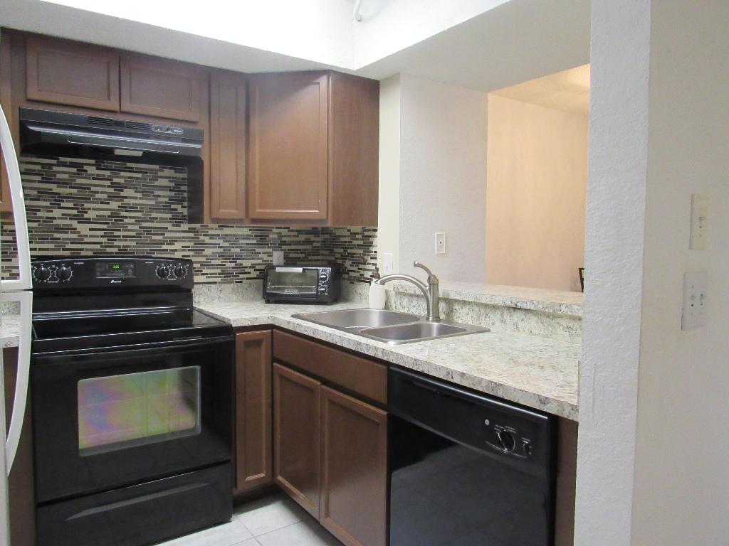 MIDPORT PLACE II, A CONDOMINIUM - Residential