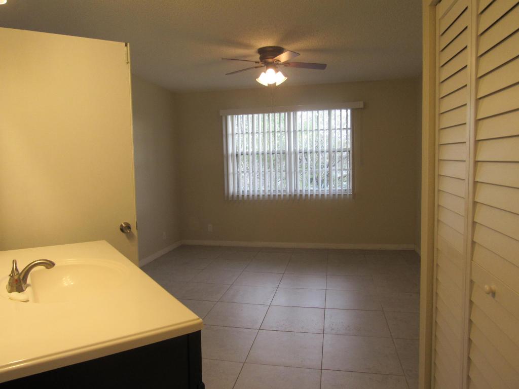 MIDPORT PLACE II, A CONDOMINIUM - Residential