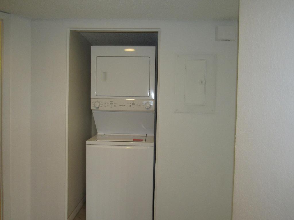 MIDPORT PLACE II, A CONDOMINIUM - Residential