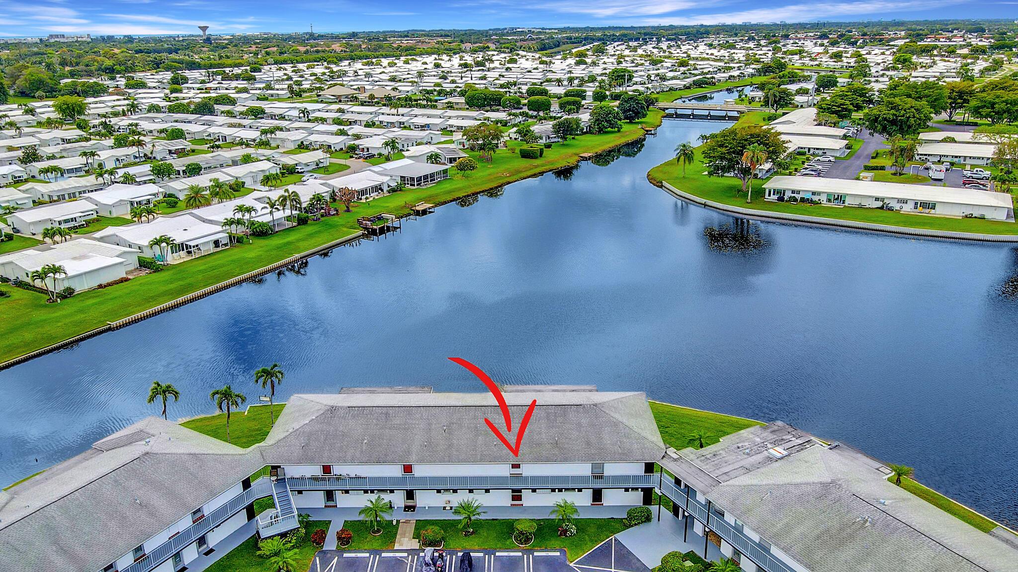 1112 Lake Terrace 207