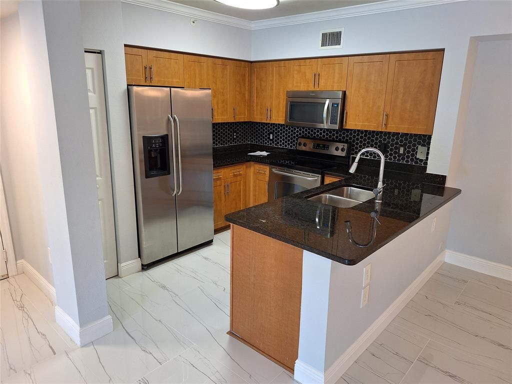 Photo of 6492 Emerald Dunes Drive #108, West Palm Beach, FL 33411 (MLS # R11127159)