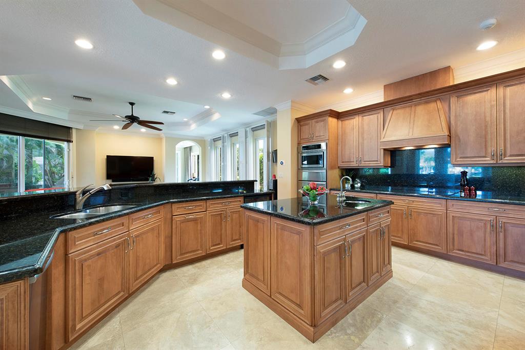 TROPIC ISLE 2ND SEC - Residential