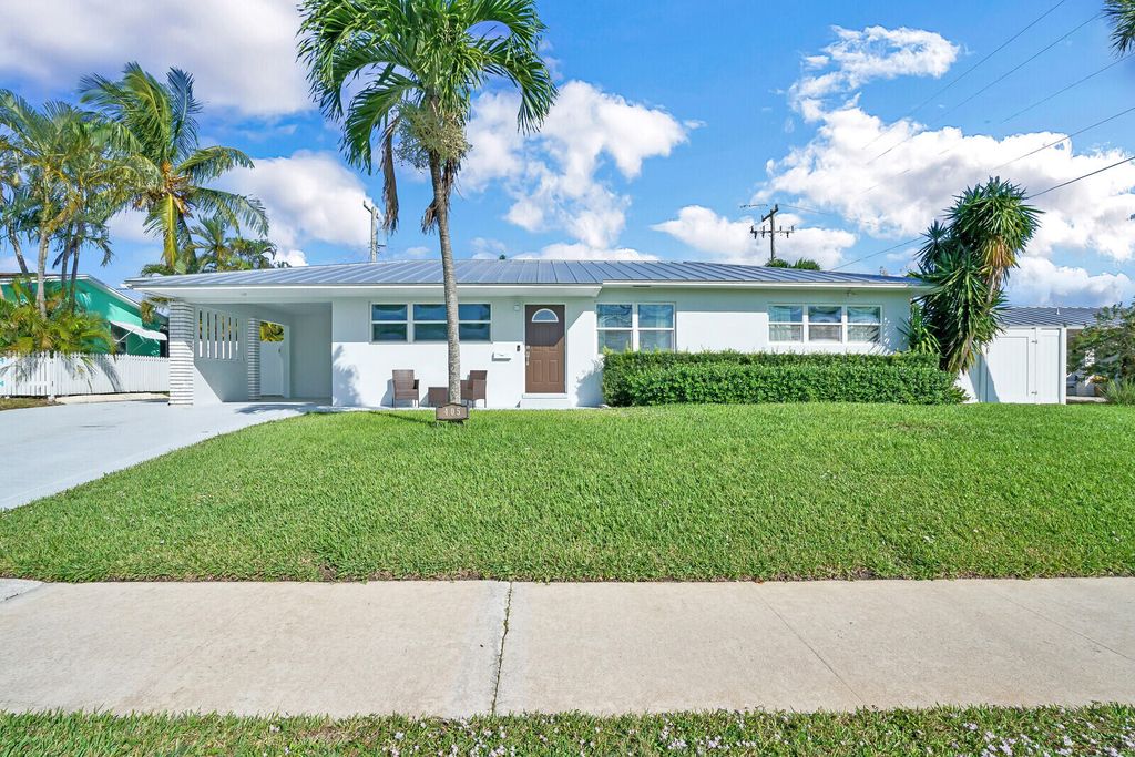 Photo of 405 Gulf Road, North Palm Beach, FL 33408 (MLS # R10901550)