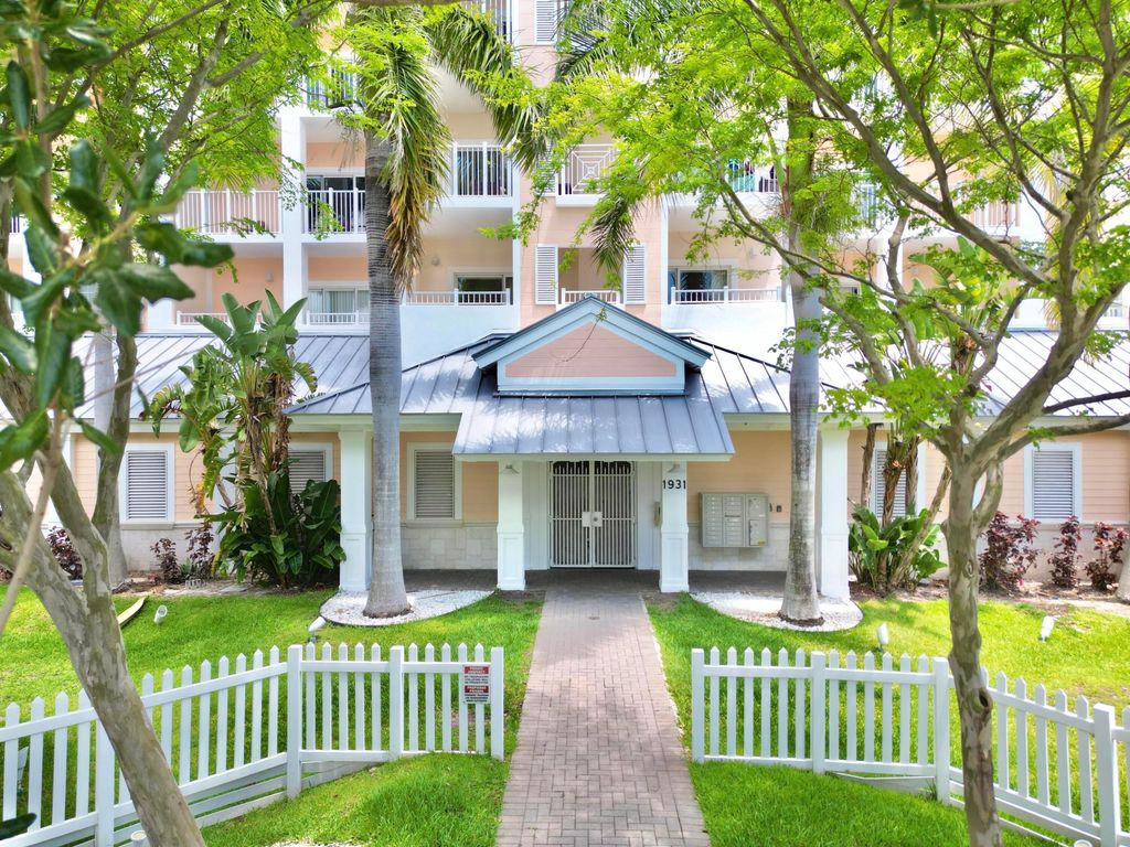 Photo of 1931 NE 2nd Street #305, Deerfield Beach, FL 33441 (MLS # R10992400)