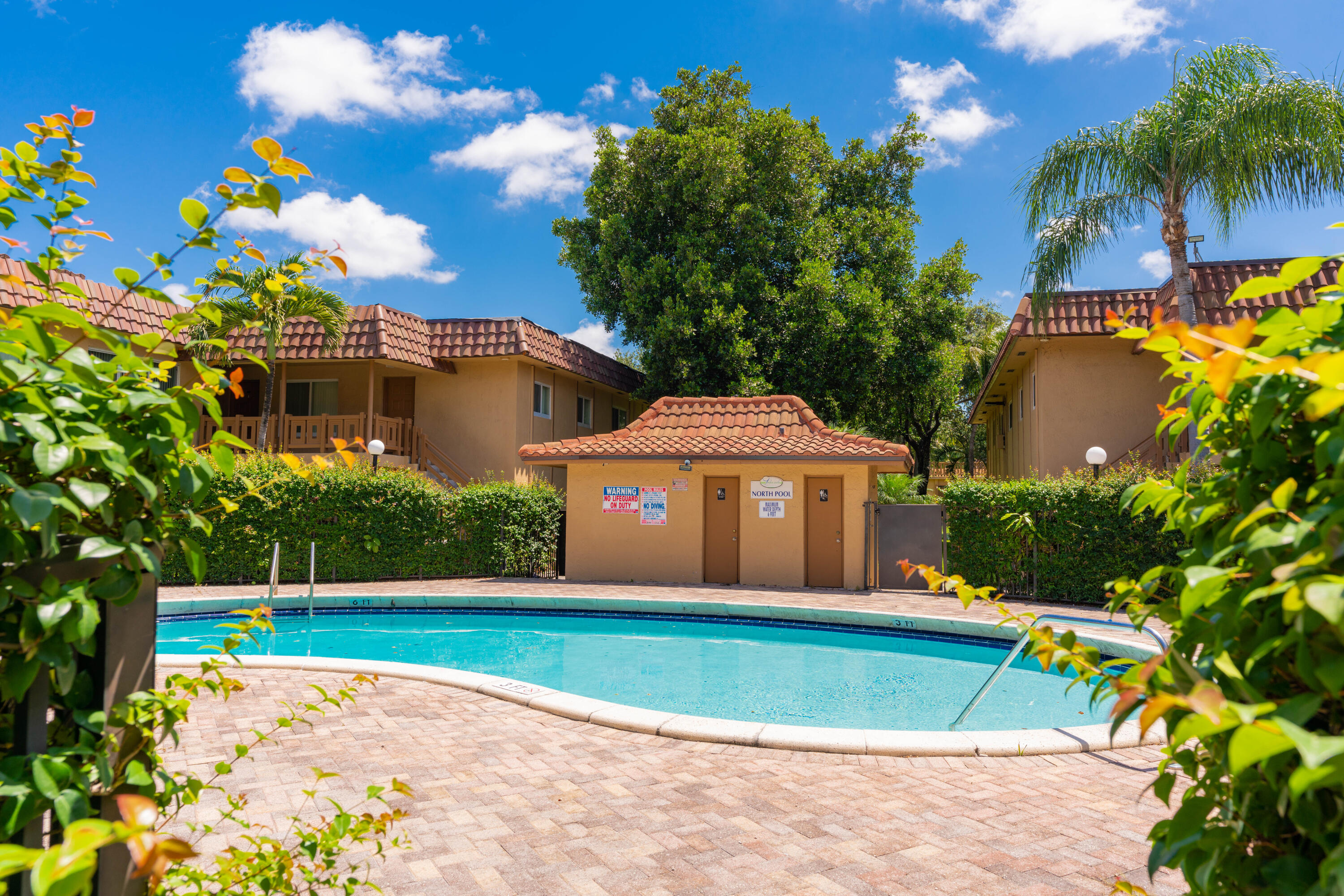 GLEN COVE APTS 1 CONDO - Residential