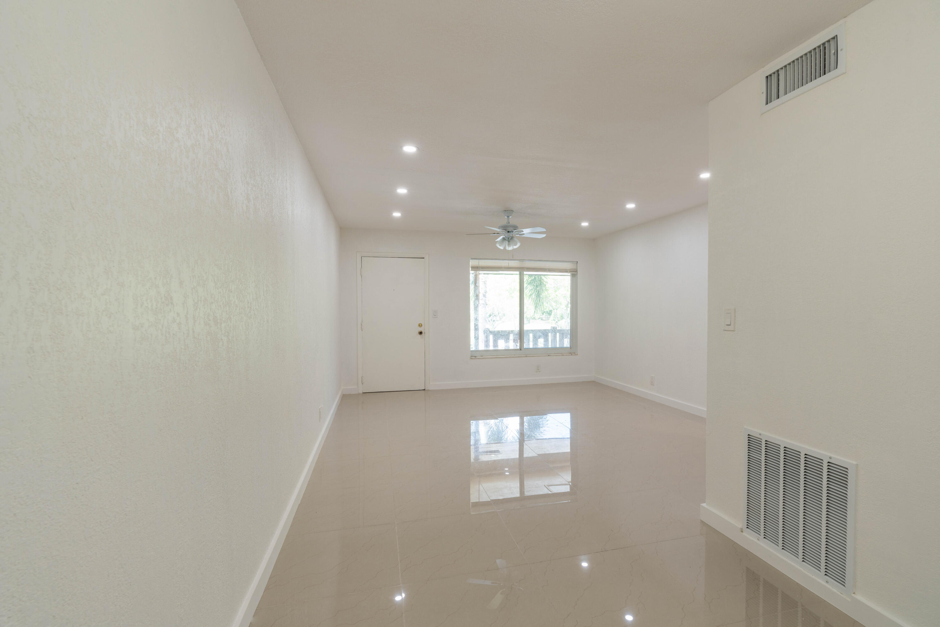 GLEN COVE APTS 1 CONDO - Residential