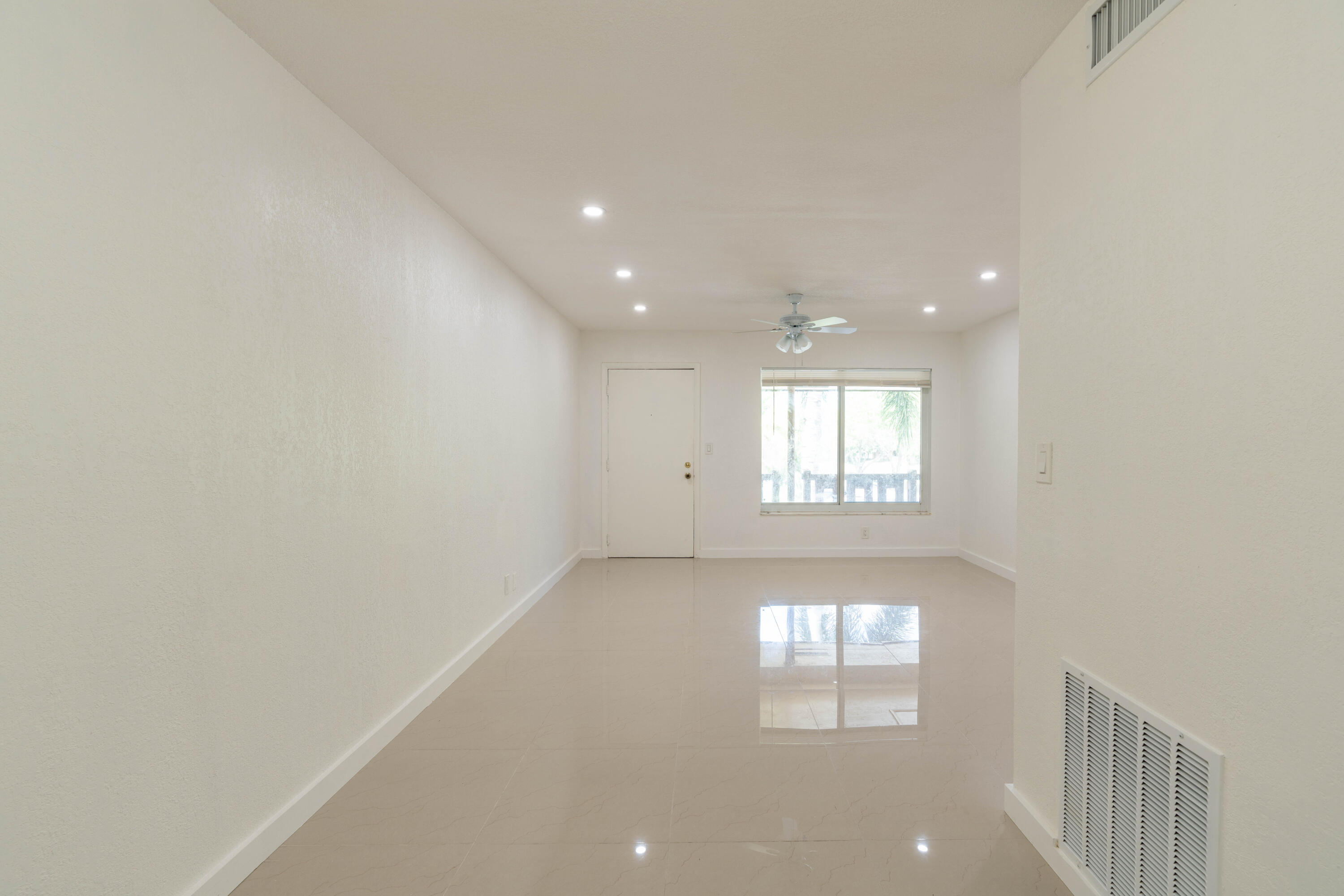 GLEN COVE APTS 1 CONDO - Residential